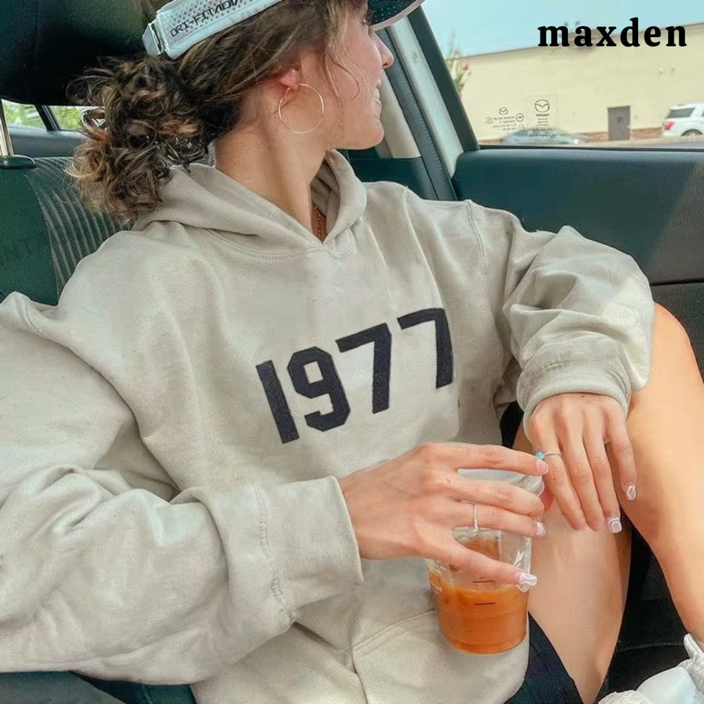 ESSENTIALS 1977 HOODIE + FREE TRACKPANTS
